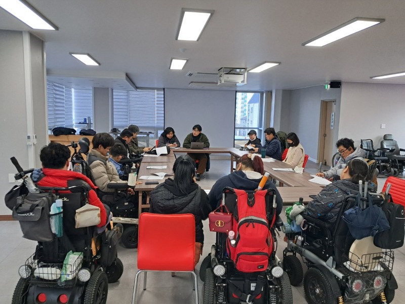 20240129_탈시설장애인당 지역장차연 2024년 전주지역 간담회_.jpg