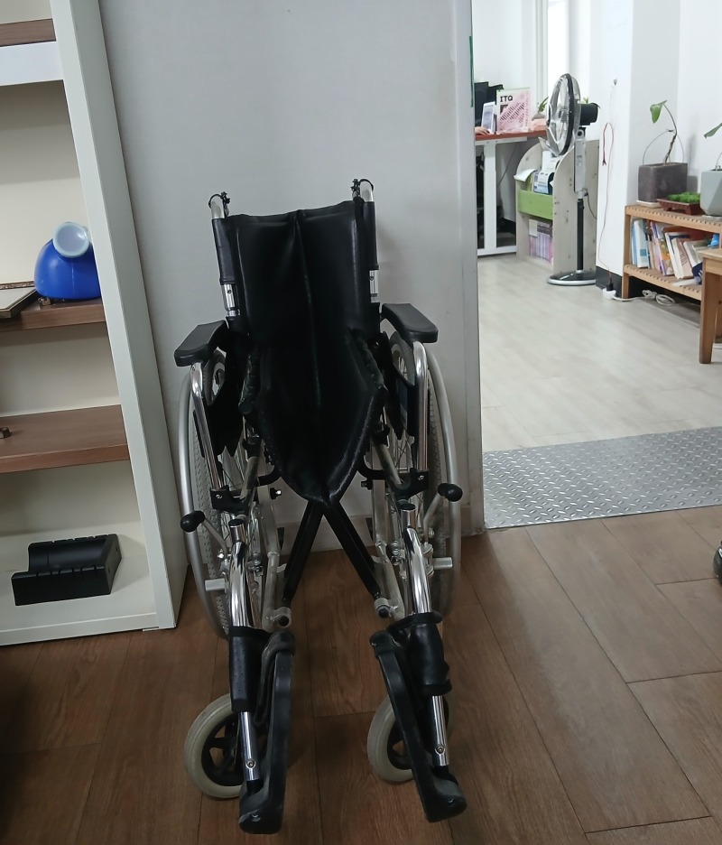 KakaoTalk_20251113_일반휠체어(조수연).jpg