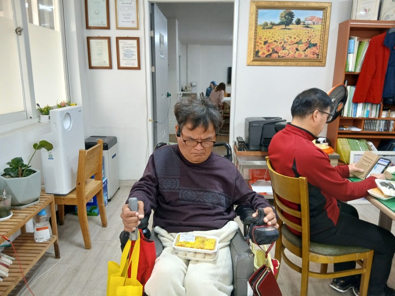 KakaoTalk_20260326_떡2(푸드뱅크).jpg